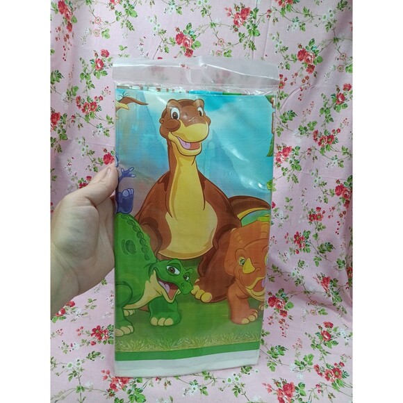 The Land Before Time Party Tablecloth - Picture 1 of 3